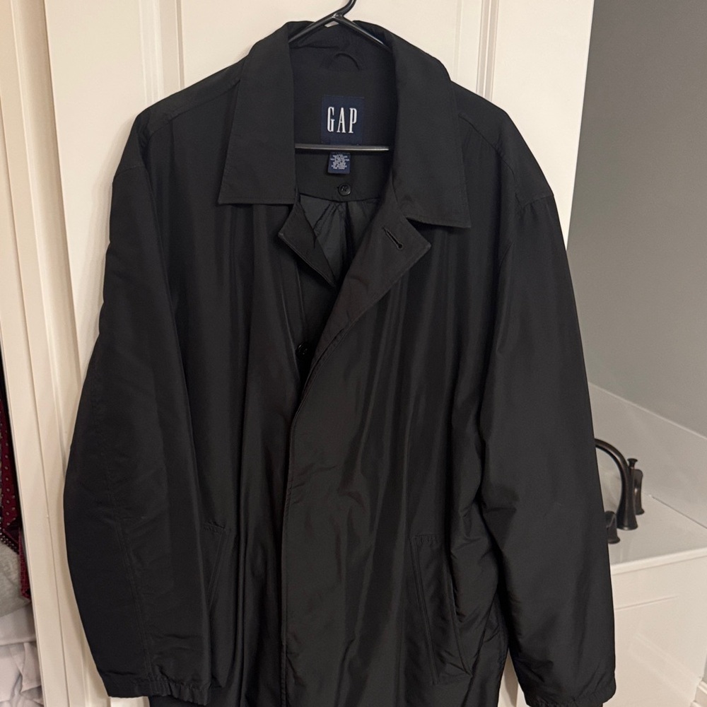GAP Men's Classic Black Raincoat